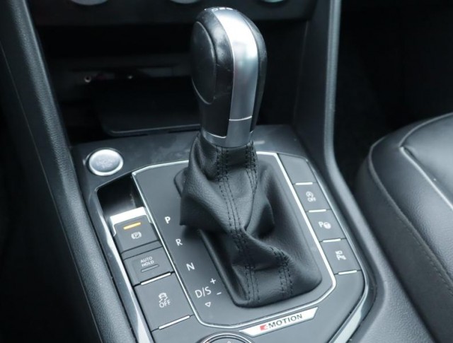 Volkswagen Tiguan  2.0 TSI Highline