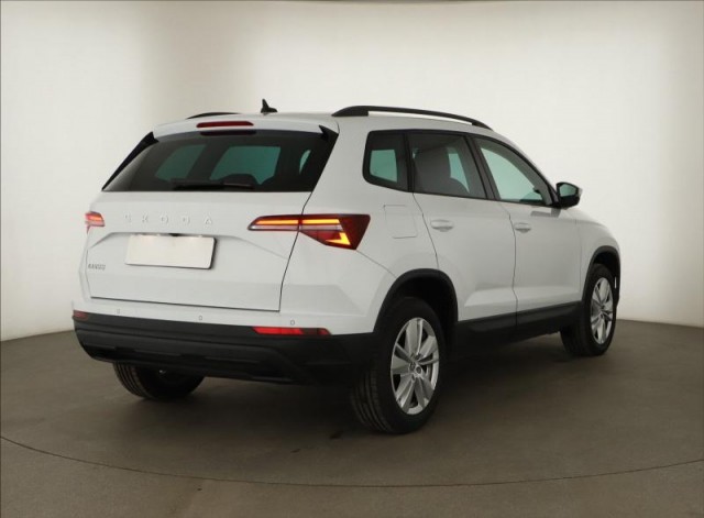 Škoda Karoq  1.5 TSI Fresh