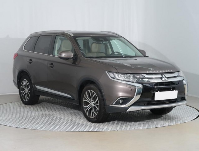 Mitsubishi Outlander  2.2 DI-D 
