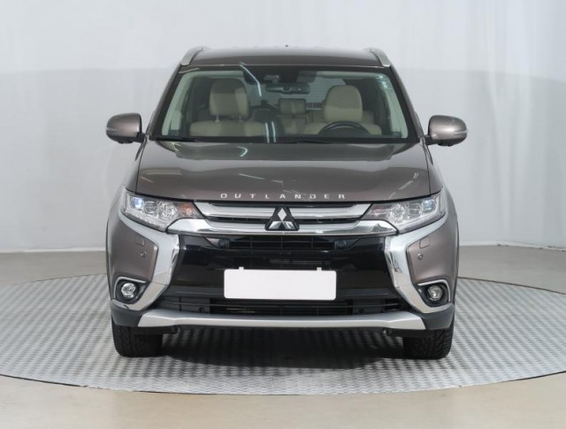 Mitsubishi Outlander  2.2 DI-D 