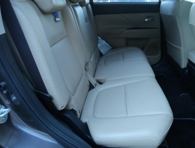 Mitsubishi Outlander  2.2 DI-D 