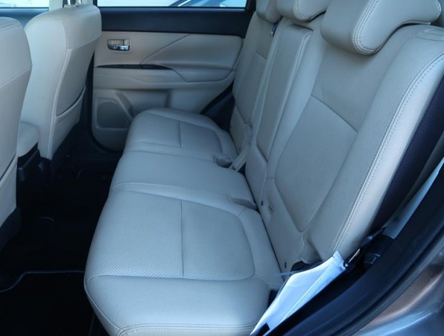 Mitsubishi Outlander  2.2 DI-D 