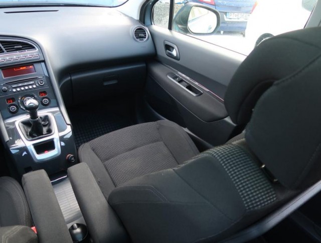 Peugeot 5008  1.6 VTi Active