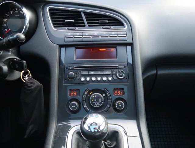 Peugeot 5008  1.6 VTi Active