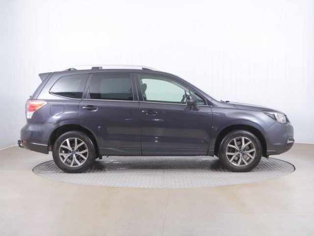 Subaru Forester  2.0 d 