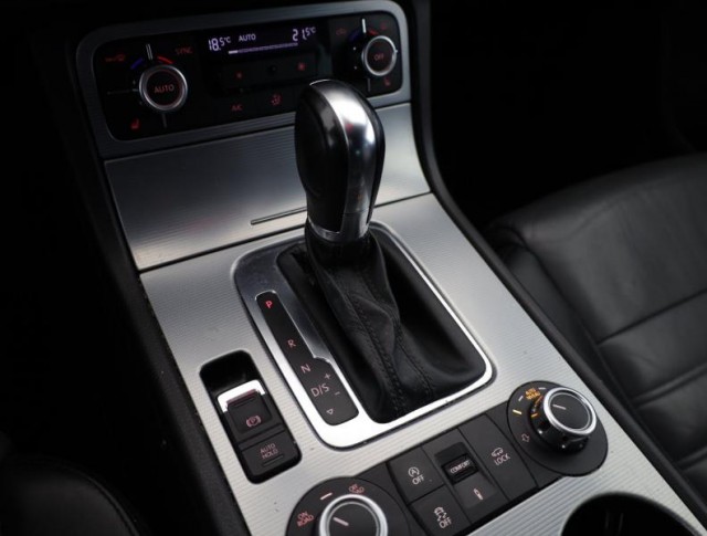 Volkswagen Touareg  3.0 TDI R-Line