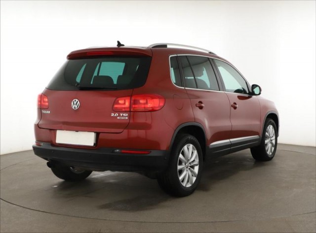 Volkswagen Tiguan  2.0 TSI 