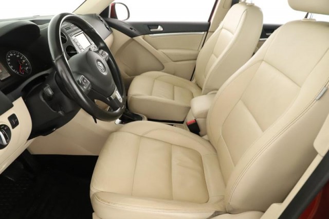 Volkswagen Tiguan  2.0 TSI 