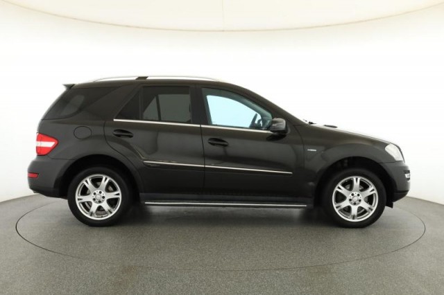 Mercedes-Benz ML  ML 300 CDI 