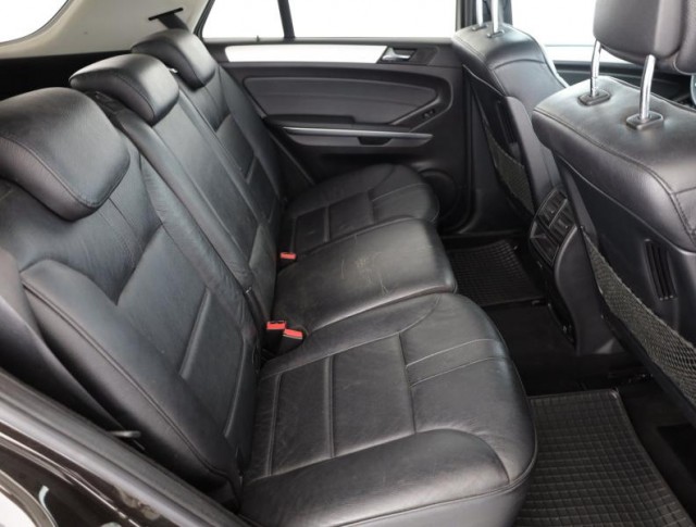 Mercedes-Benz ML  ML 300 CDI 