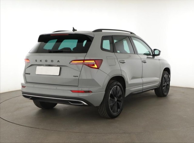 Škoda Karoq  2.0 TSI Sportline