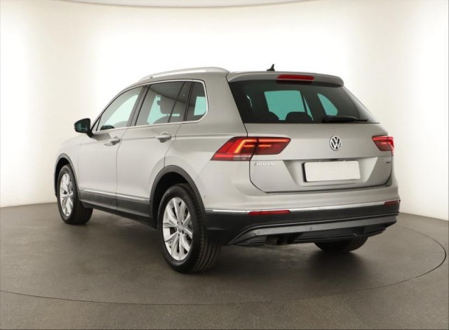 Volkswagen Tiguan  2.0 TSI Highline