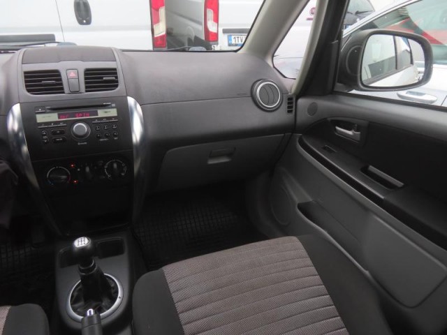 Suzuki SX4  1.6 VVT 