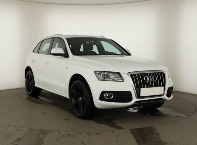 Audi Q5  3.0 TDI S line