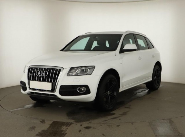 Audi Q5  3.0 TDI S line