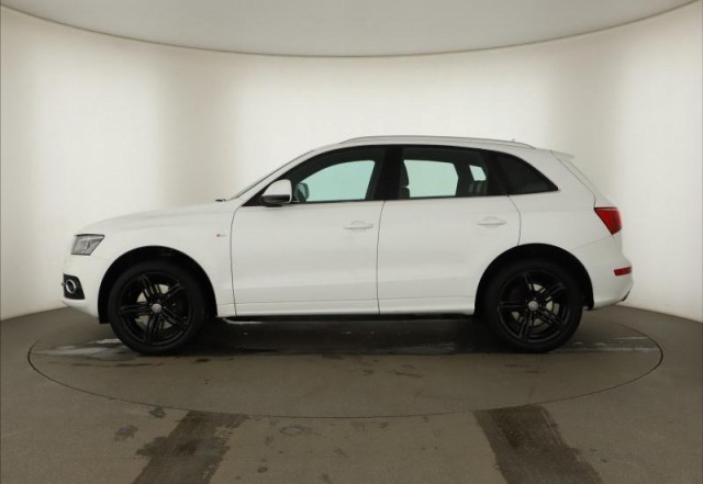 Audi Q5  3.0 TDI S line