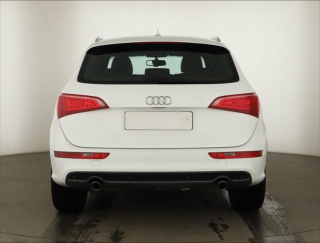 Audi Q5  3.0 TDI S line