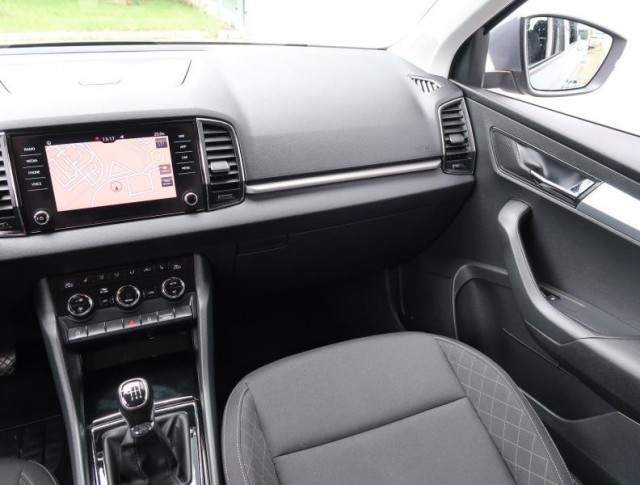 Škoda Karoq  1.0 TSI Ambition