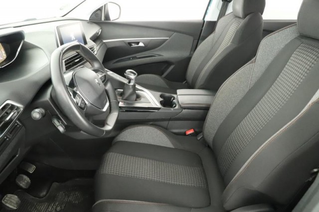 Peugeot 5008  PureTech 130 