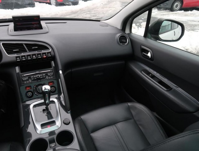 Peugeot 3008  1.6 HDi 