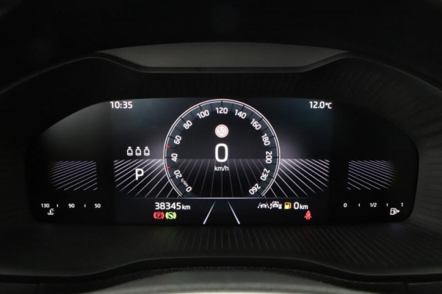 Škoda Karoq  1.5 TSI Fresh