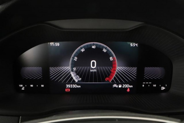 Škoda Karoq  1.5 TSI Fresh