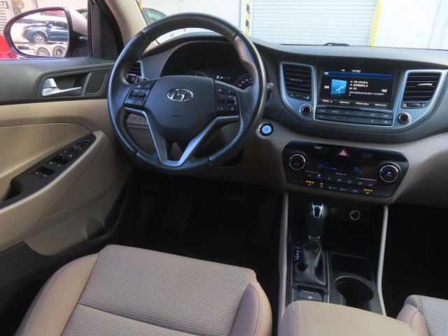 Hyundai Tucson  2.0 CRDi 