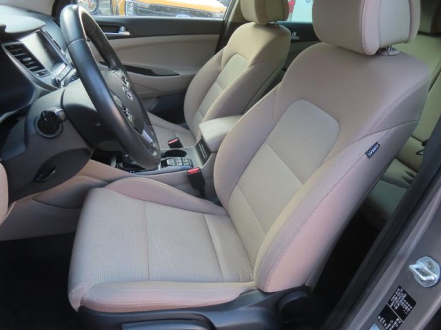 Hyundai Tucson  2.0 CRDi 