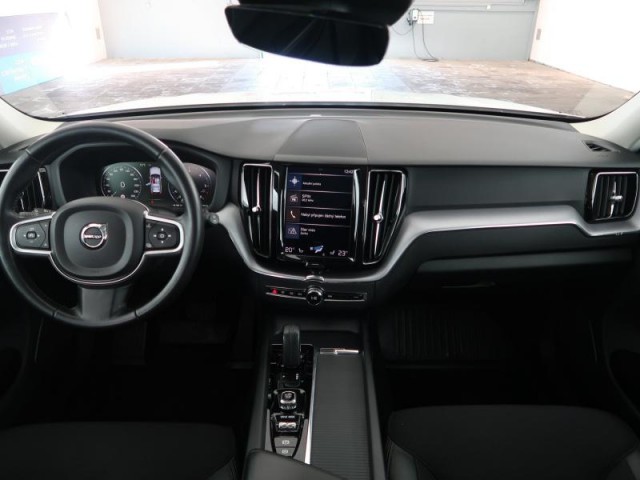 Volvo XC60  B4 AWD Momentum