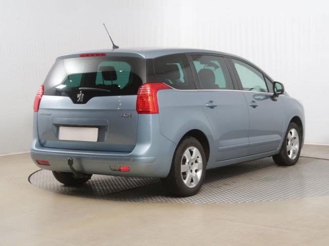 Peugeot 5008  1.6 HDi 