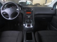 Peugeot 5008  1.6 HDi 