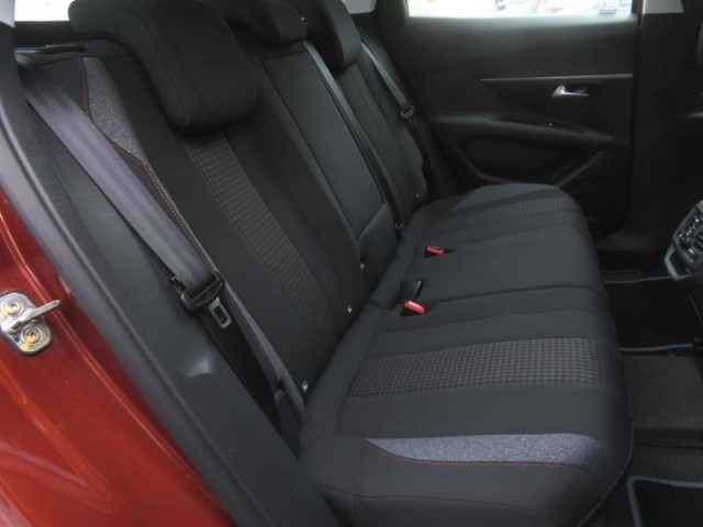 Peugeot 3008  1.2 PureTech 