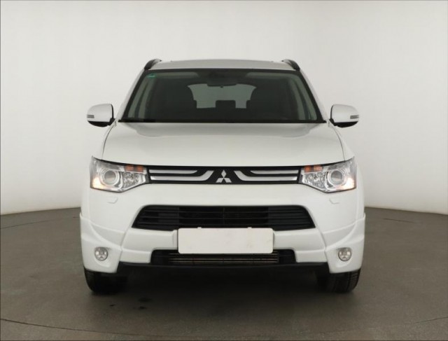 Mitsubishi Outlander  2.2 DI-D Invite