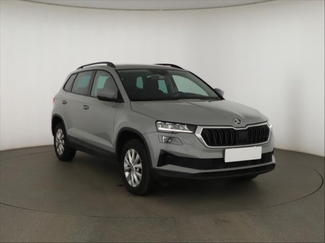 Škoda Karoq  1.5 TSI Fresh