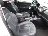 Kia Sportage  2.0 CRDi 