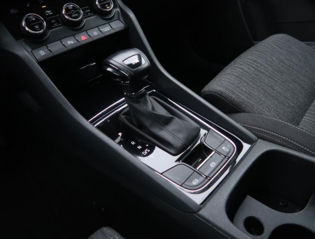 Škoda Karoq  1.5 TSI Style