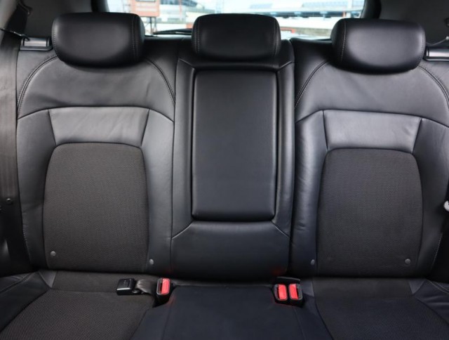 Kia Sportage  2.0 CRDi 