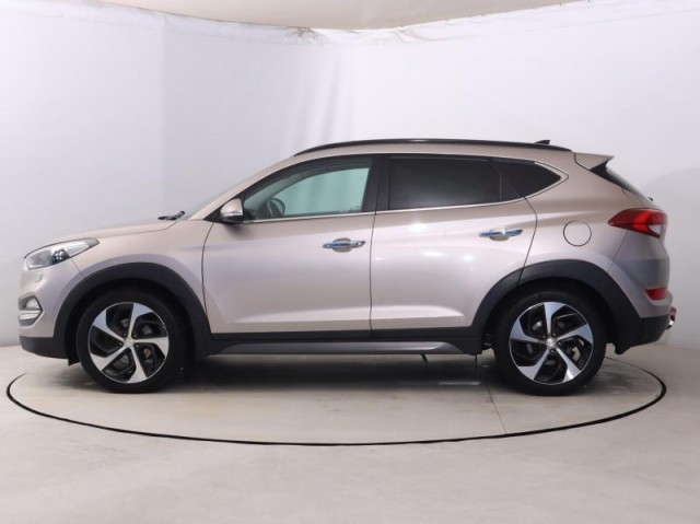 Hyundai Tucson  2.0 CRDi 