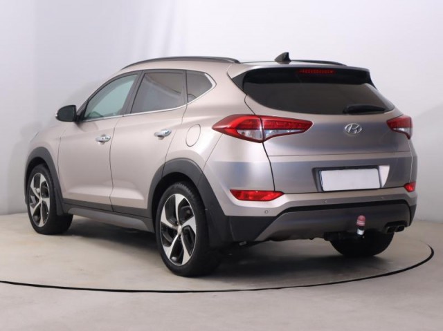 Hyundai Tucson  2.0 CRDi 