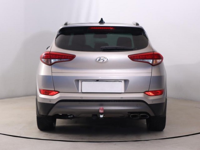 Hyundai Tucson  2.0 CRDi 