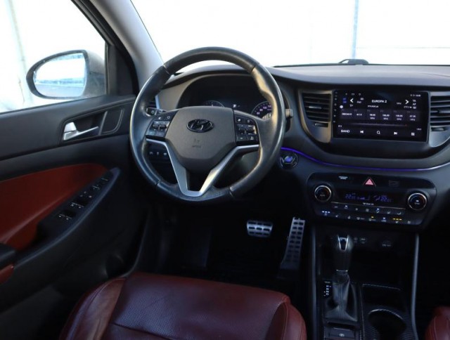 Hyundai Tucson  2.0 CRDi 