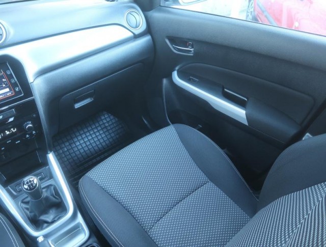 Suzuki Vitara  1.6 VVT GL +