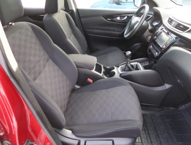 Nissan Qashqai  1.6 DIG-T 