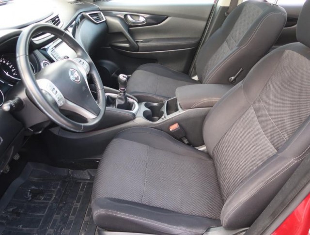 Nissan Qashqai  1.6 DIG-T 