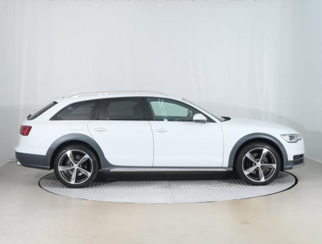 Audi A6 Allroad  3.0 TDI 