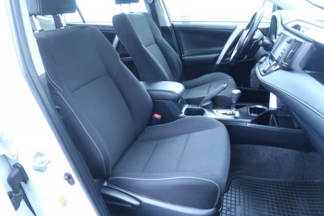 Toyota RAV 4  2.0 VVT-i Active