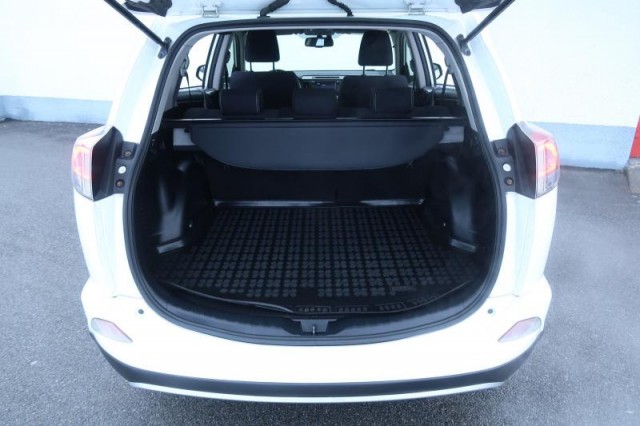 Toyota RAV 4  2.0 VVT-i Active