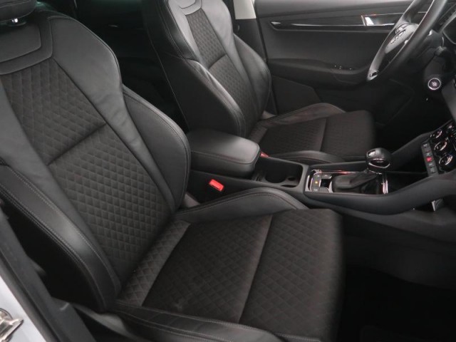 Škoda Karoq  1.5 TSI Style