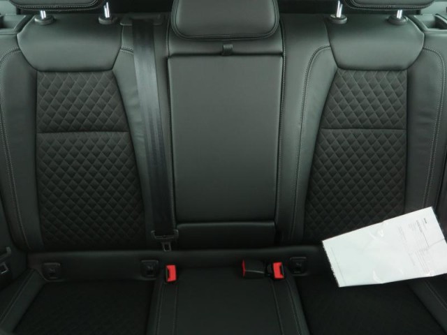 Škoda Karoq  1.5 TSI Style