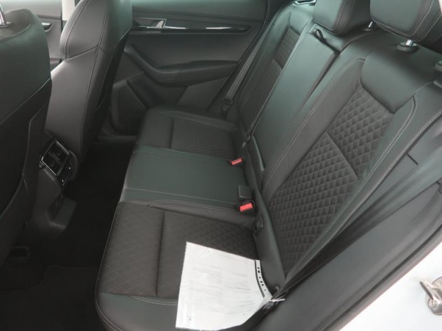 Škoda Karoq  1.5 TSI Style